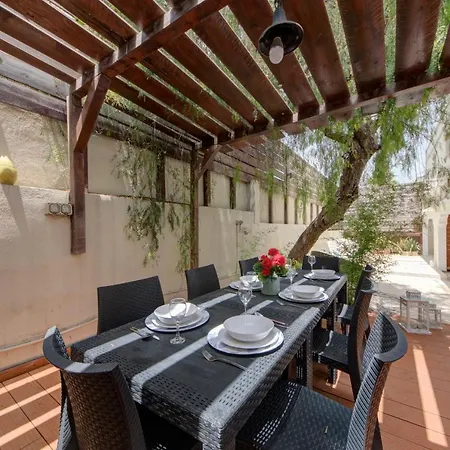 Spacious 4 Bedroom In The Heart Of St Julians By Shortletsmalta