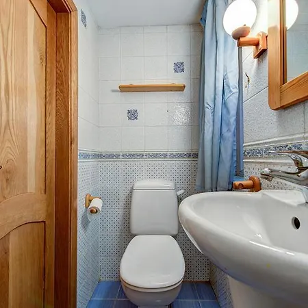 Spacious 4 Bedroom In The Heart Of St Julians By Shortletsmalta Vakantiehuis