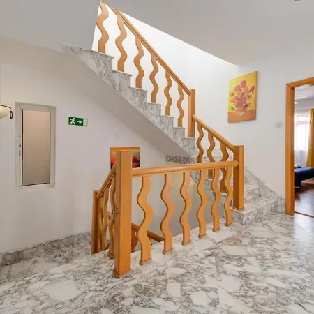 Spacious 4 Bedroom In The Heart Of St Julians By Shortletsmalta San Ġiljan